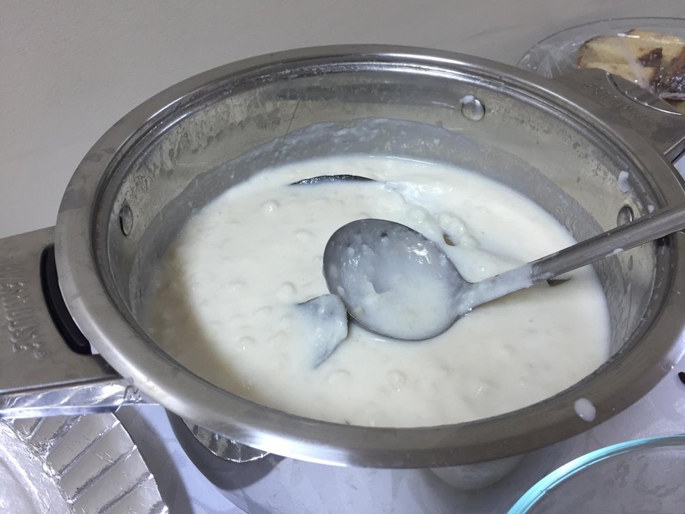 Mingau, salsicha e pão com presunto: brasileiros mudam cardápio com a inflação alta