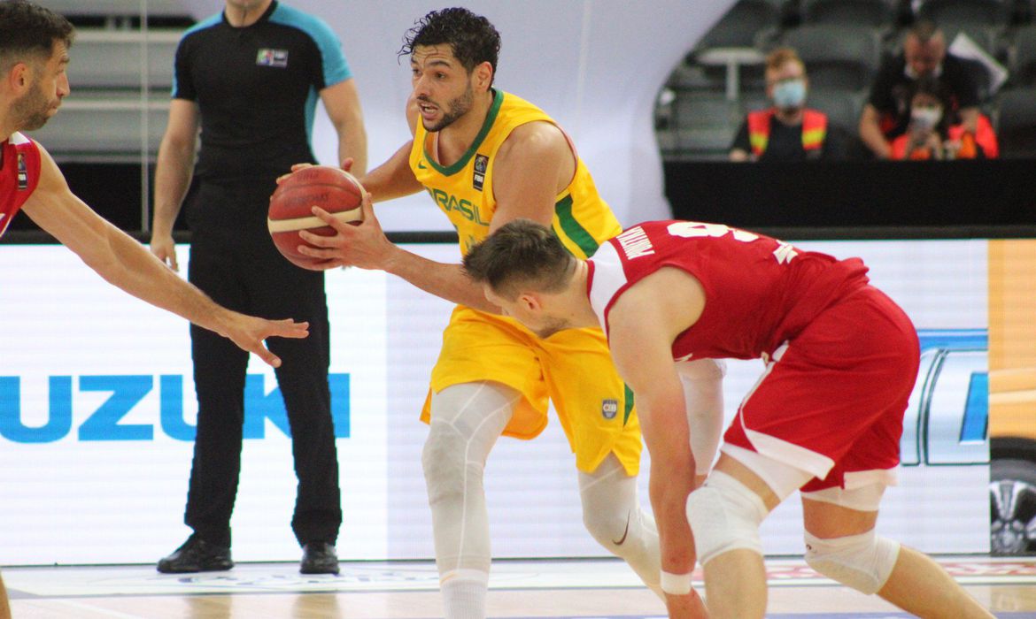 Dos 14 convocados para a seleção pré-olímpica, oito já passaram pelo Franca Basquete