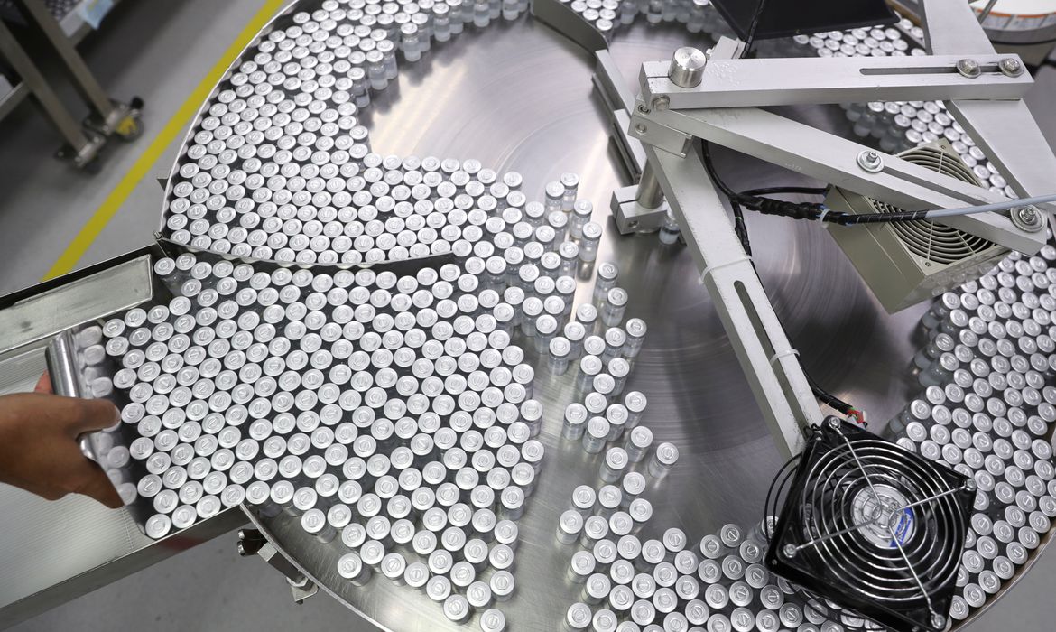 ANVISA autoriza Governo Paulista importar mais quatro milhões de doses da CoronaVac