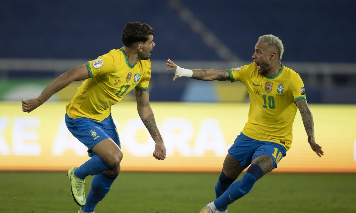 Brasil passa aperto, mas bate o Chile e está na semi da Copa América, contra o Peru