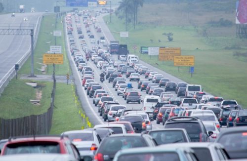 640 mil veículos devem vir de S.Paulo para o interior pela Bandeirantes e Anhanguera - Jornal da Franca