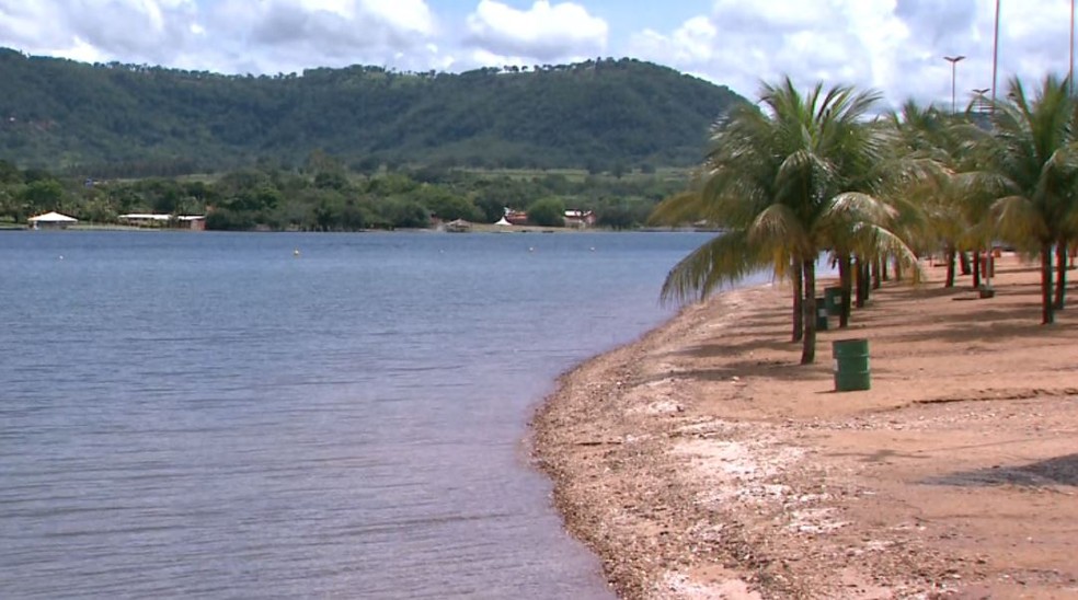 Praia de Rifaina segue fechada, mas restaurantes na orla estão liberados ao público
