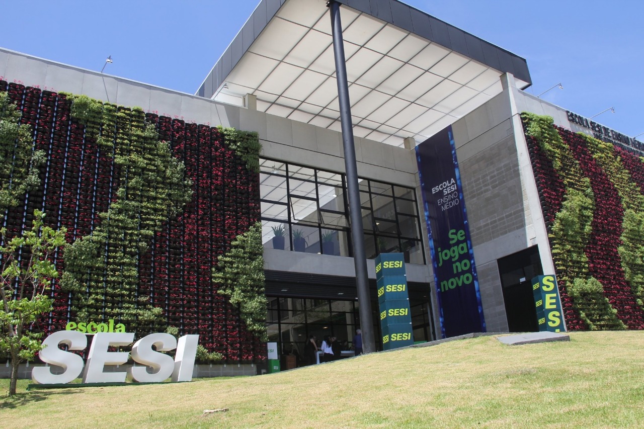 SESI tem vagas no 1° e 2° anos do Ensino Médio a alunos da rede pública e baixa renda