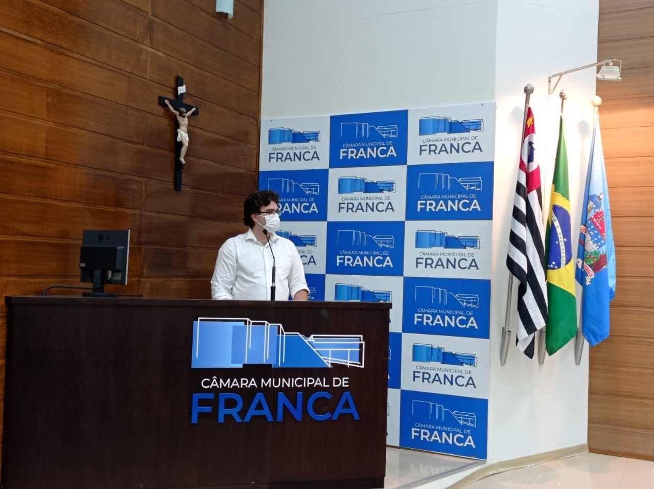 Bruxelas e vereadores destacam importância de se debater Orçamento na Câmara