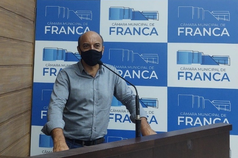 Presidente da Câmara cobra transporte de alunos, creche e escola no Jardim Pacaembu