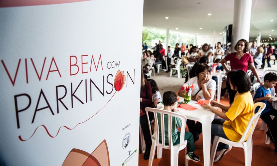 Cientistas descobrem técnica para melhorar condição de pacientes do Mal de Parkinson