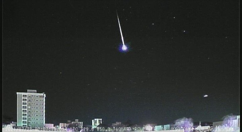 Chuva de meteoros explosivos e brilhantes pode ser observada nos próximos dias