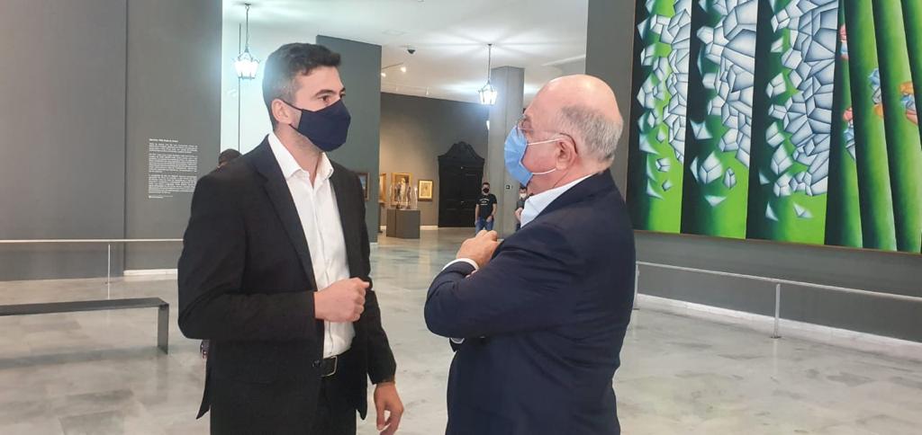 Produtores estão à espera de ajuda; enquanto isso, políticos fazem algo a respeito?