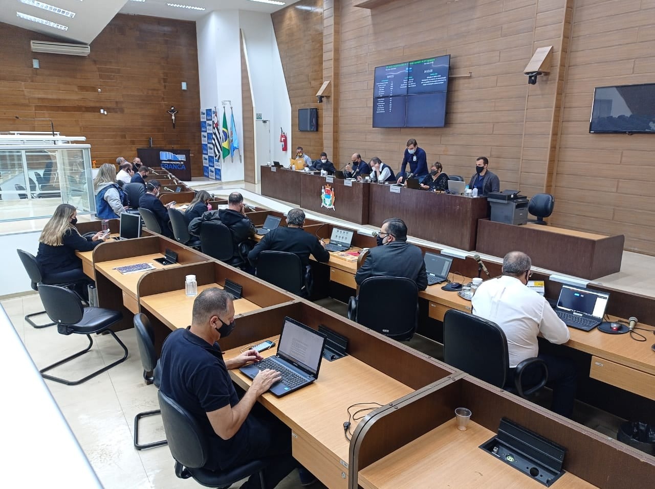 Projeto prevê criação de Semana da Jornada Legislativa; a votação será nesta terça
