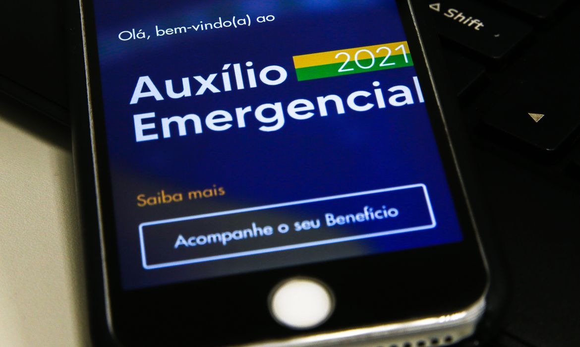 Informais que nasceram em maio podem sacar quarta parcela do auxílio hoje na Caixa