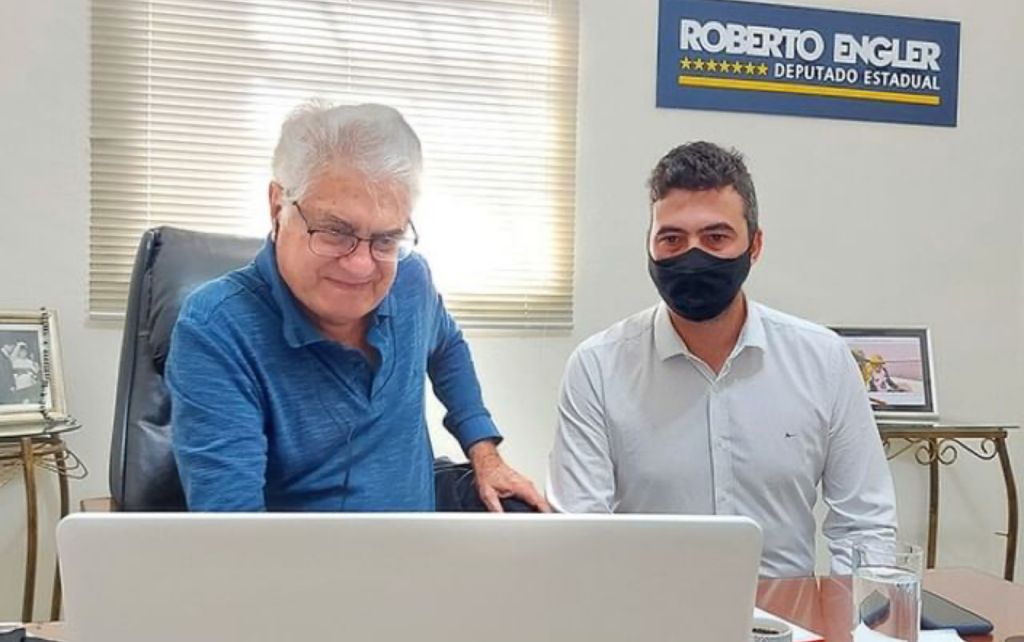 PSDB acena com volta de Engler; Daniel Bassi pode ser lançado a deputado federal