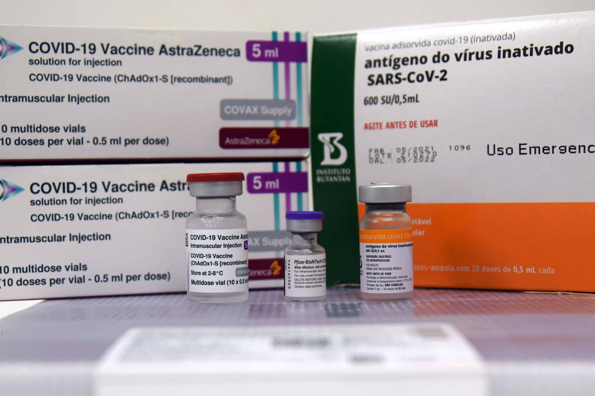 aztrazeneca e coronavac 2