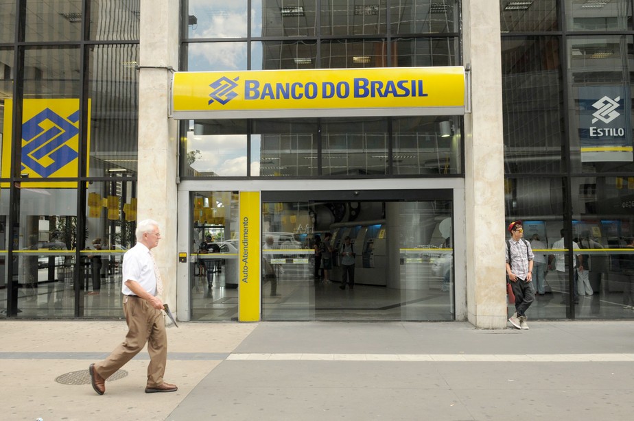 Bancos fecham mais de 1.600 agências e demitem mais de 15 mil funcionários em um ano