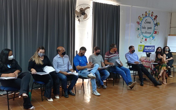 Secretária de Ação Social recebe vereadores; tema favelas não fez parte da conversa