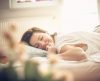 Existe um jeito certo de dormir para evitar rugas, sabia? Experts ensinam! - Jornal da Franca