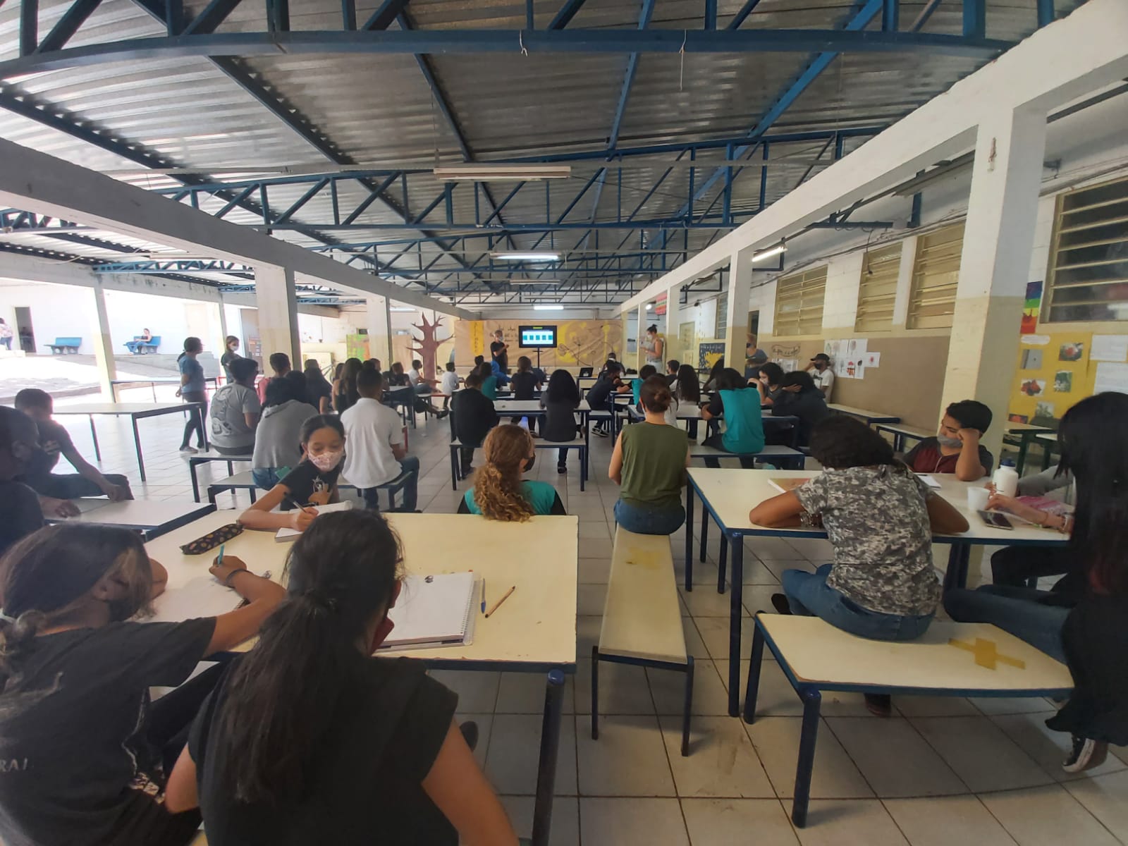 Secretaria do Meio Ambiente de Franca promove palestras educativas sobre abelhas