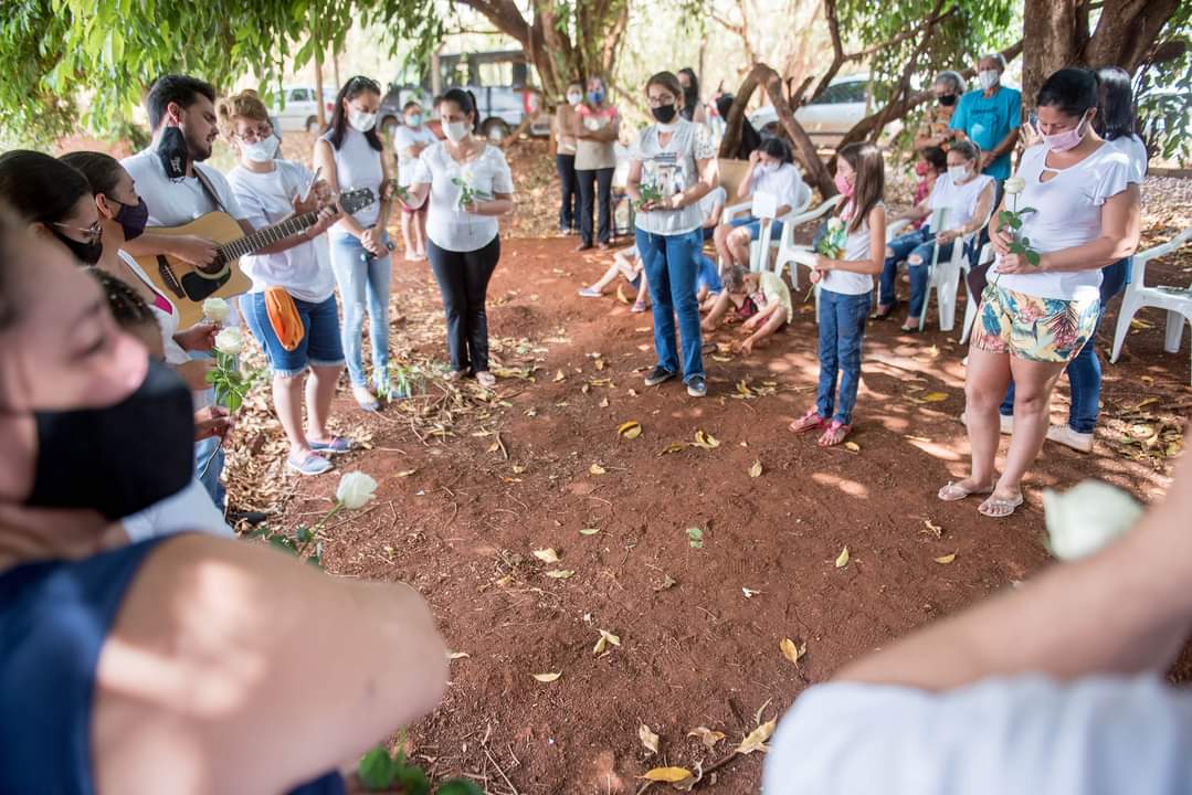 Forte emoção no fim do “Plantio da Saudade – transformando tristeza em natureza”