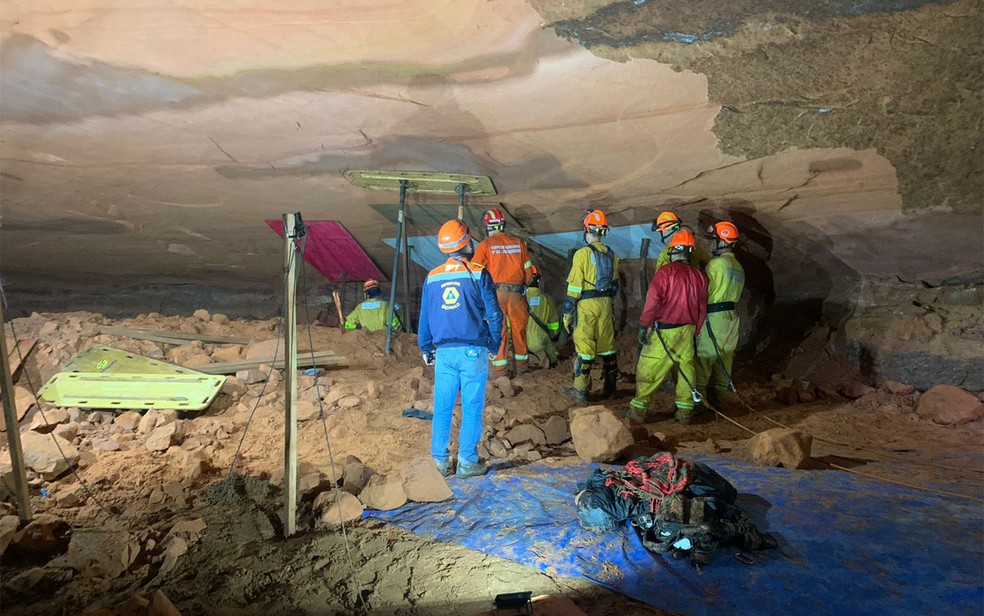 Nove pessoas morrem em desabamento de gruta em Altinópolis. Termina o resgate