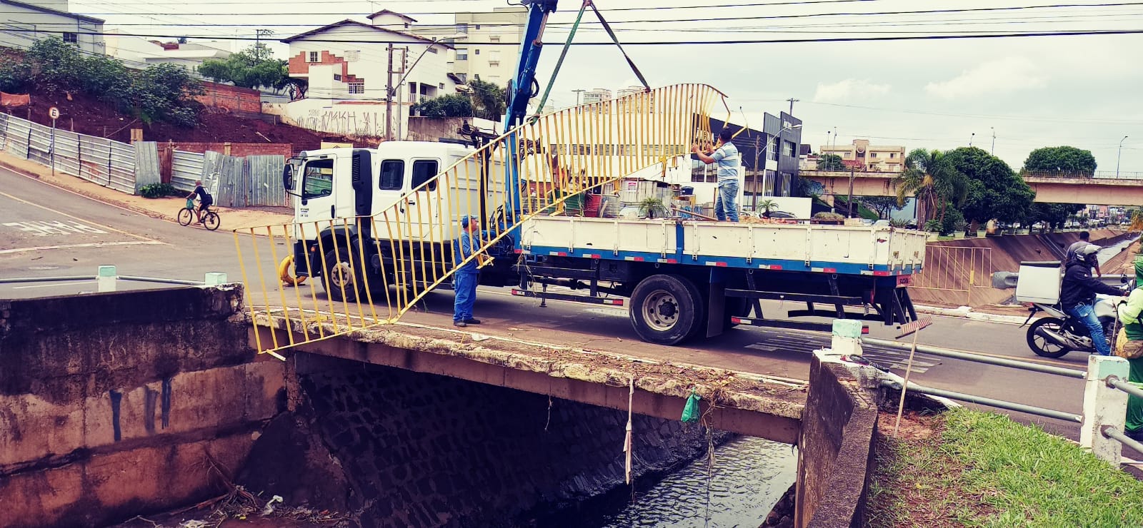 Em Franca, chuvas fortes deixam rastro de problemas com estragos por toda a cidade