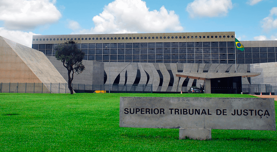 Trabalhar para partido político agora só recebendo adiantado. Veja o que aconteceu
