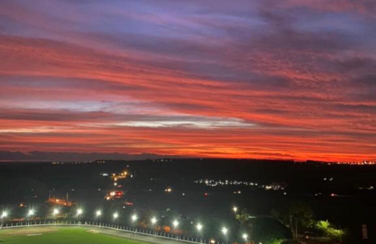 Engenheiro faz foto espetacular do por de sol em Franca desde o Residencial Paraíso