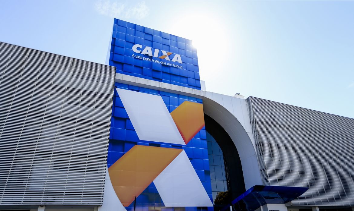 Nasceu em agosto e está desempregado? Auxílio do governo liberado para saque