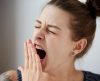 Você passa o dia “abrindo a boca”? Bocejar demais pode ser um sinal de alerta - Jornal da Franca