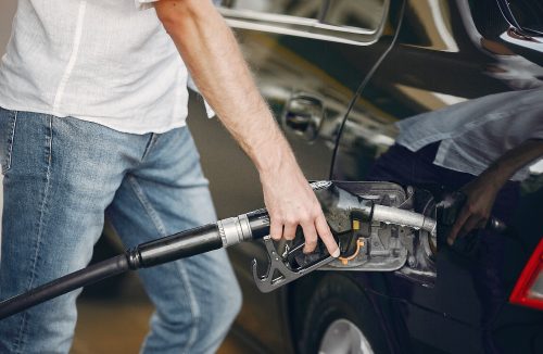 Demanda atípica: em meio à alta de preços, venda de combustíveis cresce no país - Jornal da Franca