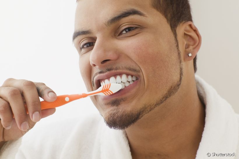 Escovar os dente é uma “arte”; se não for feita certa, pode preparar a dentadura!