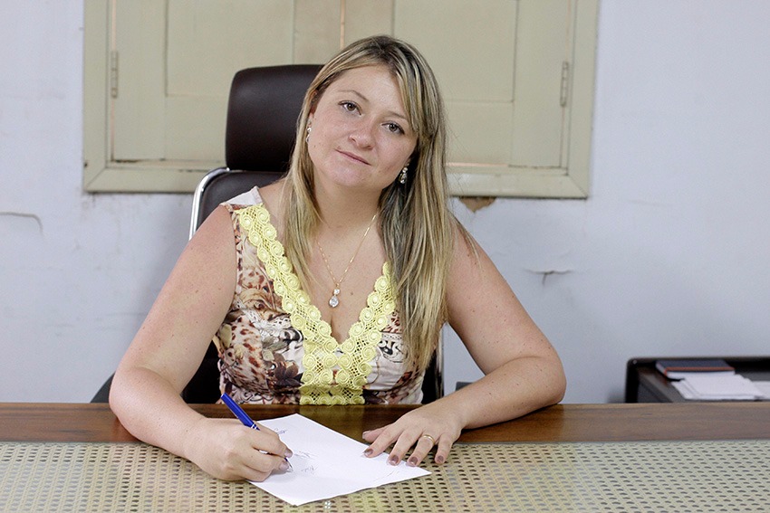 Prefeita de Cristais Paulista se afasta do cargo para cuidar de problemas de saúde