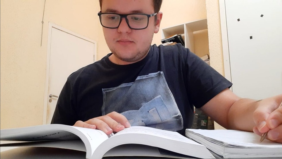 Aluno que acertou todas as questões de matemática do Enem dá dicas de estratégias