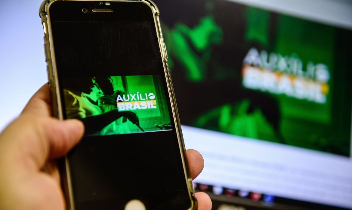 Caixa antecipa para hoje o saque do Auxílio Brasil aos beneficiários com NIS final 6