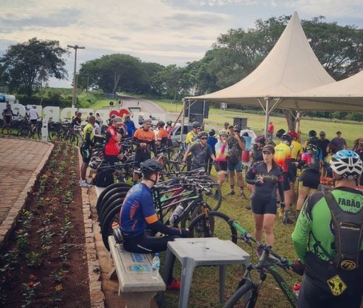 Pedregulho inaugura Ponto do Pedal, ciclofaixa e campo de malha no Bairro Santa Cruz