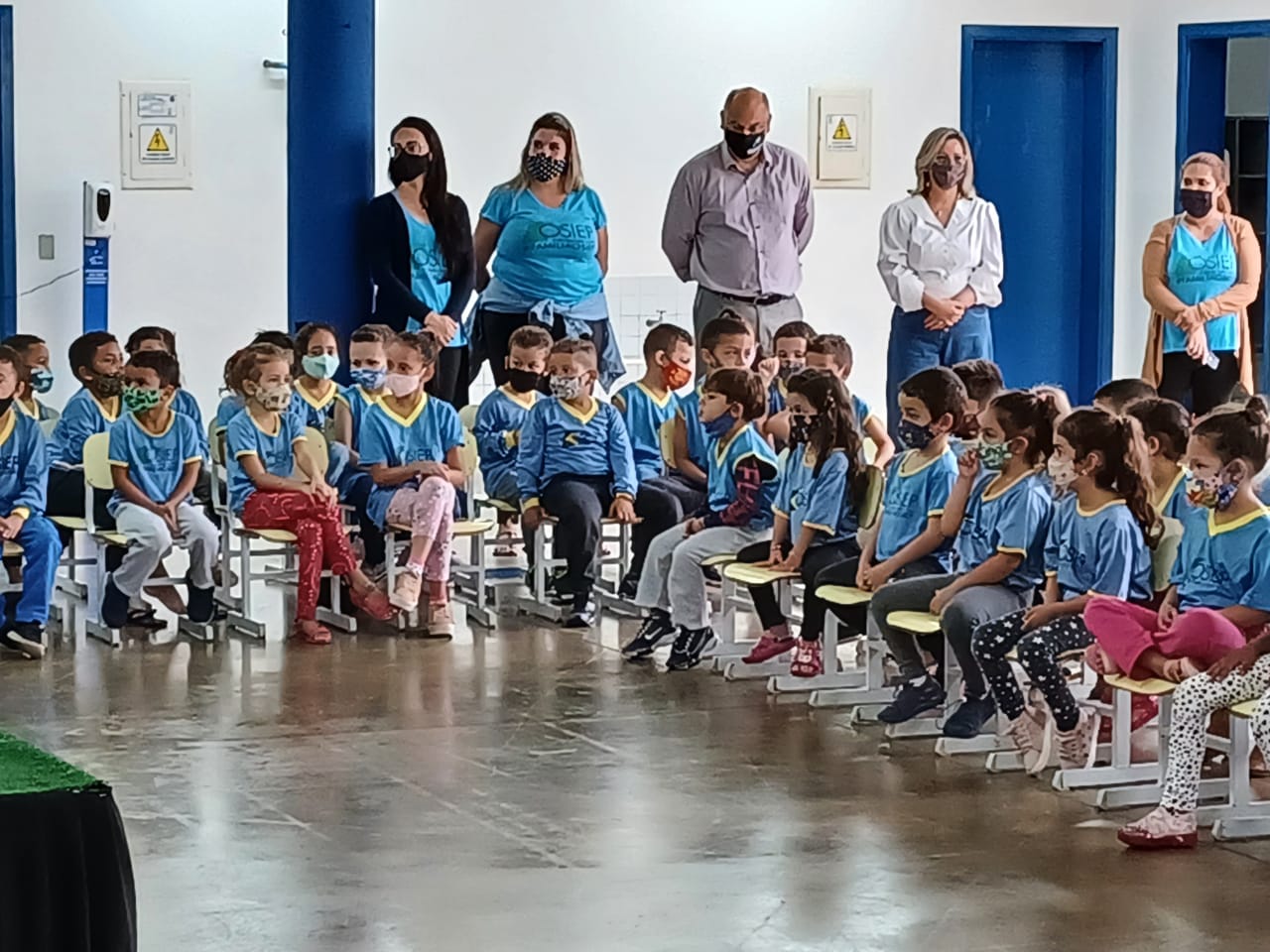 Creche reativada no bairro Vila Izabel recebe visita do prefeito de Franca
