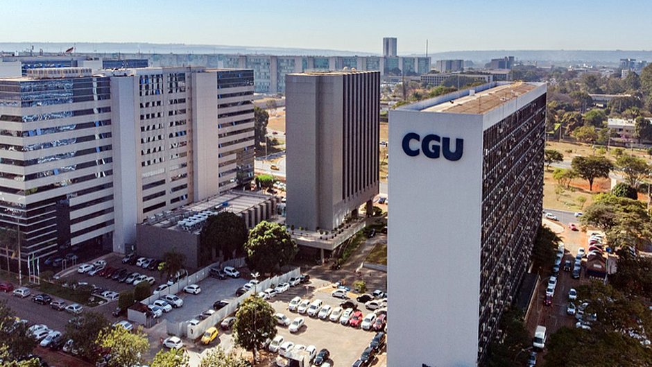 CGU abre concurso público com 375 vagas e salários de até R$ 19 mil; veja edital