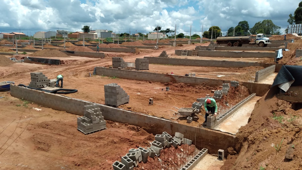 Prefeitura de Cristais Paulista acompanha obras de conjunto de 149 casas populares
