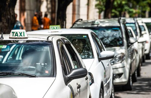 Em Franca, prazo para taxistas convocados se apresentarem começa nesta segunda, 20 - Jornal da Franca