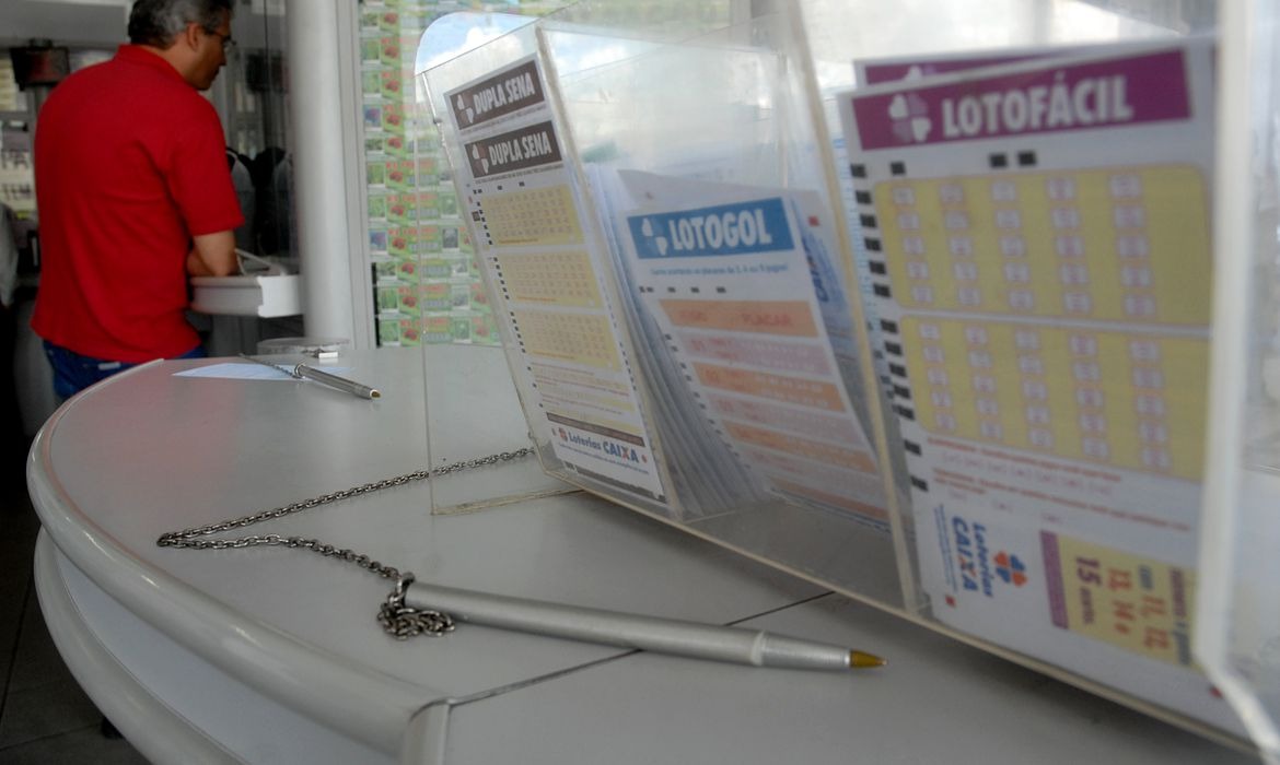 Mega Sena sorteia prêmio de R$ 3 milhões neste sábado; veja como apostar