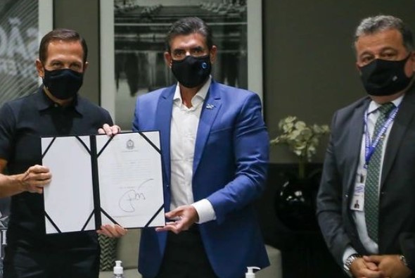 Governador assina e aeroporto de Franca passa para a iniciativa privada por 30 anos