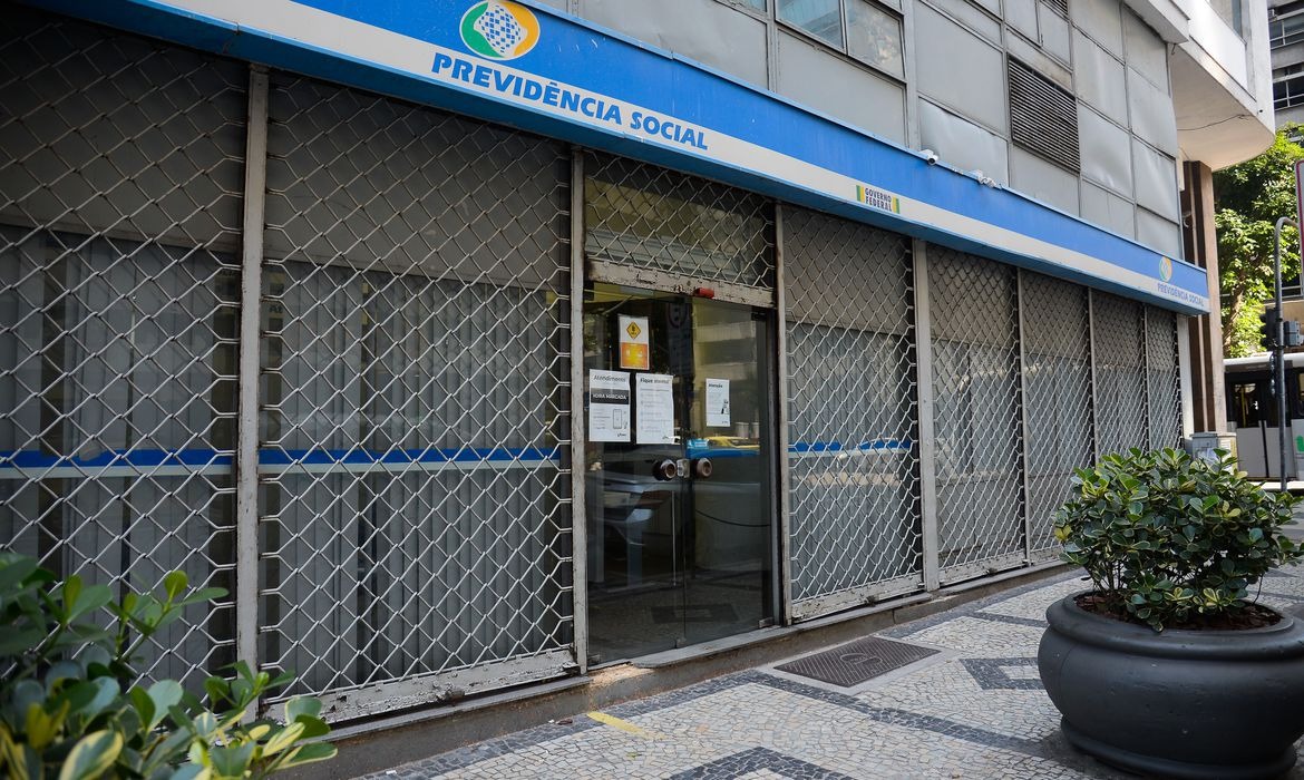 Para acelerar benefícios, INSS fará avaliação social por chamada de vídeo