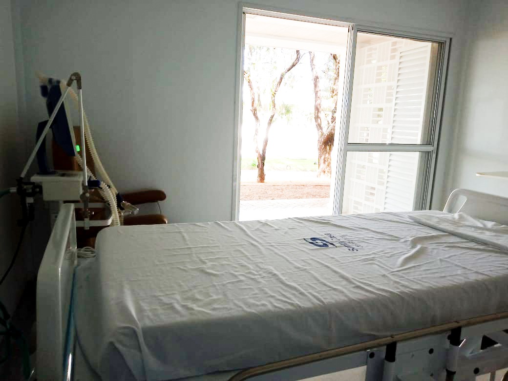 Mortes por Covid em Franca caem 54% em uma semana e novos casos seguem em queda