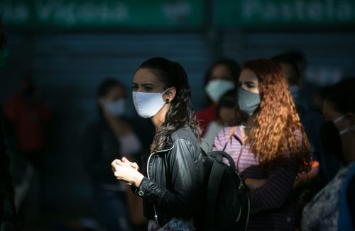 Doria diz que acabará com uso obrigatório de máscara em SP daqui a 11 dias - Jornal da Franca