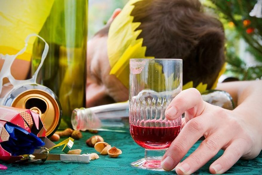 Carnaval: confira algumas dicas para evitar e tentar curar a ressaca!