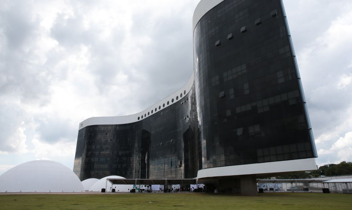TSE confirma nova etapa para o Documento Nacional de Identidade; veja o que muda