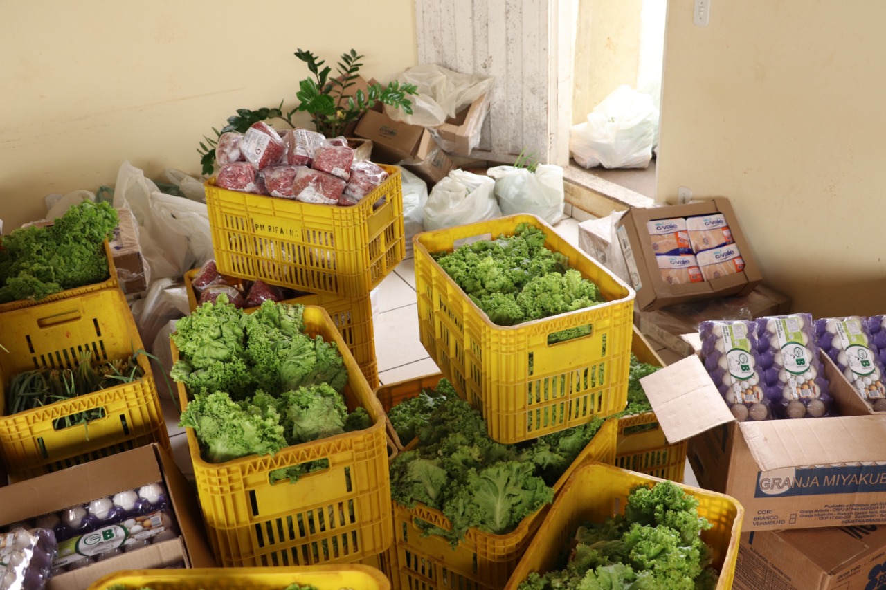 Fundo Social da Prefeitura de Rifaina distribui 300 kits de alimentos todos os meses