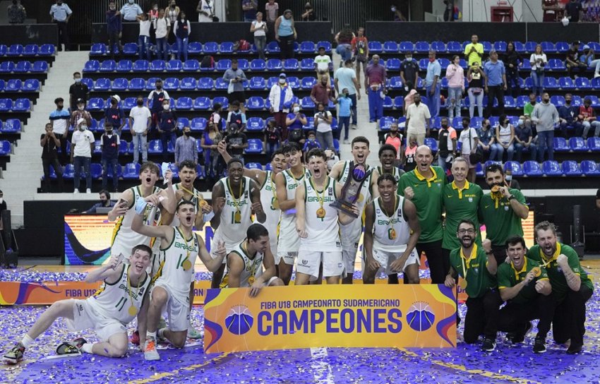 Com atuação de gala de francano, Brasil bate Argentina e fatura Sul-Americano