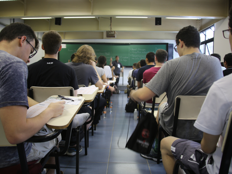 Projeto pode unificar taxa de vestibular para todos os cursos de ensino superior