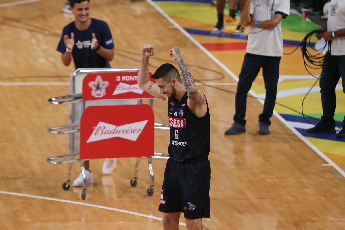 Santiago Scala brilha e, de virada, vence disputa dos 3 pontos no Jogo das Estrelas