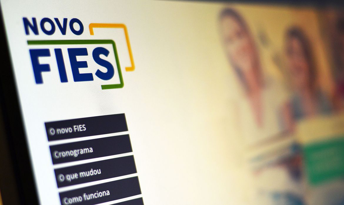 Prorrogado o prazo para renovação de financiamento do Fies; veja a nova data