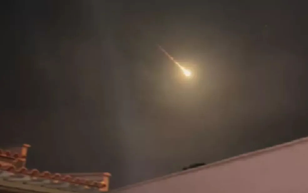 Meteoro cruza os céus, provoca clarão, explosão, tremor e surpresa em moradores
